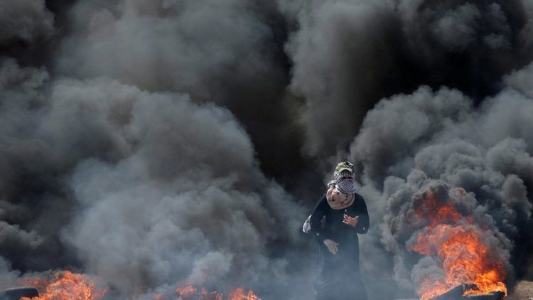 Israelis kill 38 Gaza protesters ahead of US embassy opening in Jerusalem