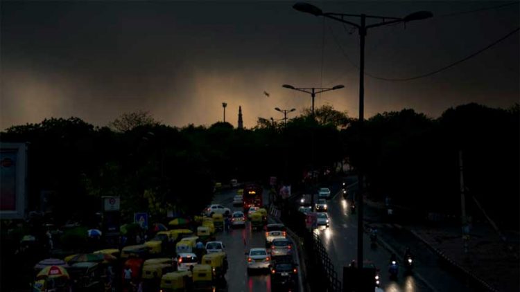 thunderstorms hits northern India