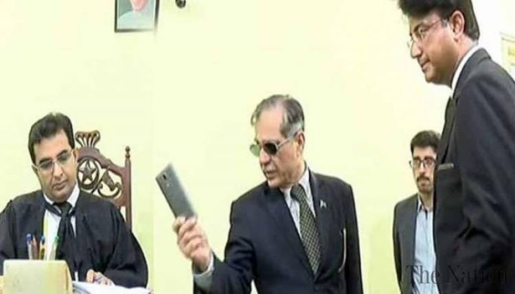 Larkana judge resigns