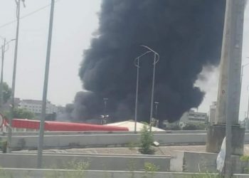 ISLAMABAD - At least 150 stalls were gutted in a high-intensity fire that broke out in Itwar Bazaar market in H-9 sector of Islamabad on Wednesday. 