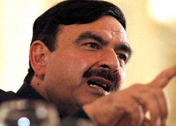 Railways Minister Sheikh Ahmed Rasheed has announced that local train service to be launched in Karachi on 31st October 2018. Shaikh Rasheed to upgrade Pakistan Railways