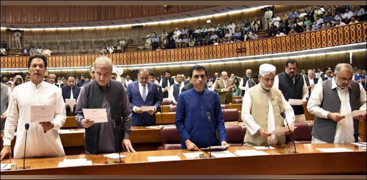 331 MNA took oath at inaugural session of 15th National Assembly