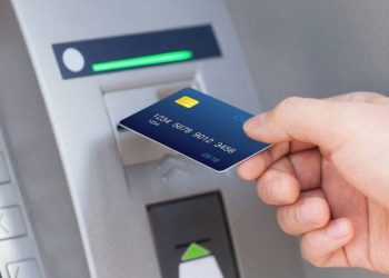 A man withdraws 1.8 million from ATM in India, Bank official missing