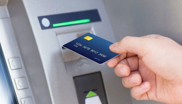 A man withdraws 1.8 million from ATM in India, Bank official missing