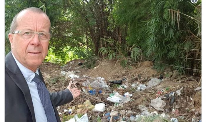 German Ambassador to Pakistan notices Garbage in Islamabad