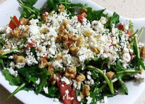 Arugula Salad with Walnuts (Turkish)