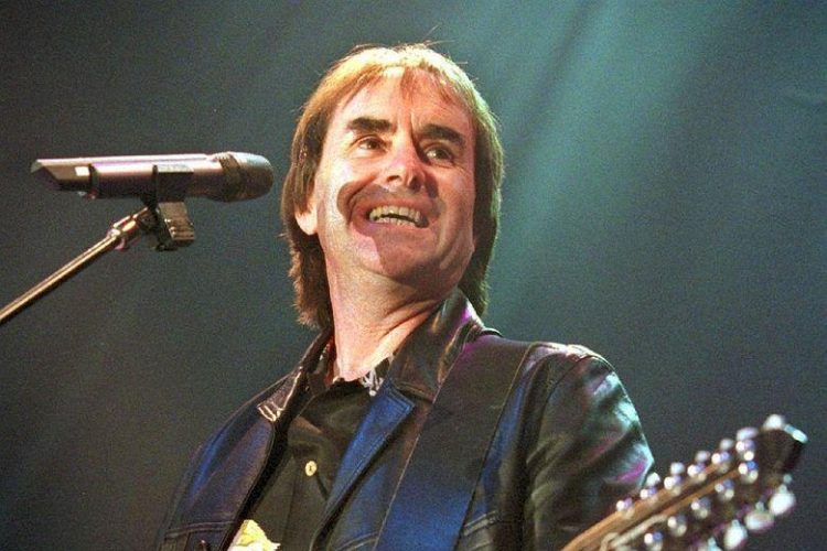 Chris De Burgh To Be Honored With Lifetime Achievement Award