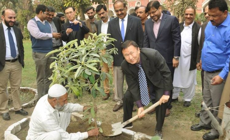 GM Korean Rail Network visits Pakistan Railways HQ