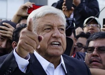 Mexico: Former President’s Airplanes On Sale (lesson from Pakistan?)