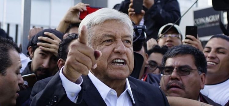 Mexico: Former President’s Airplanes On Sale (lesson from Pakistan?)