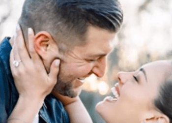 Demi-Leigh Miss Universe 2017 Engaged to Tim Tebow