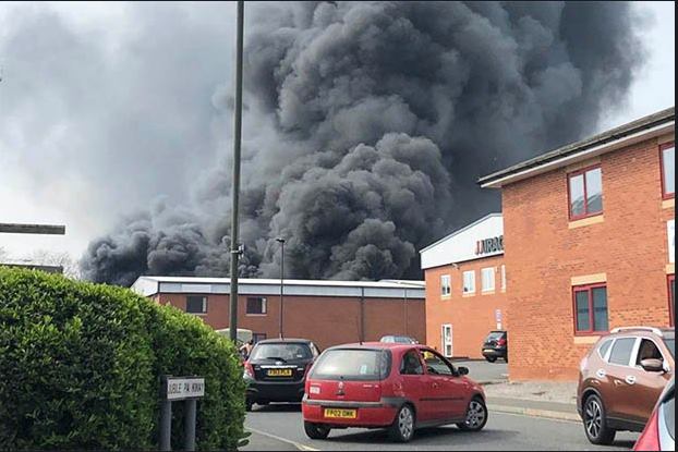 Three huge explosions in Derby, UK