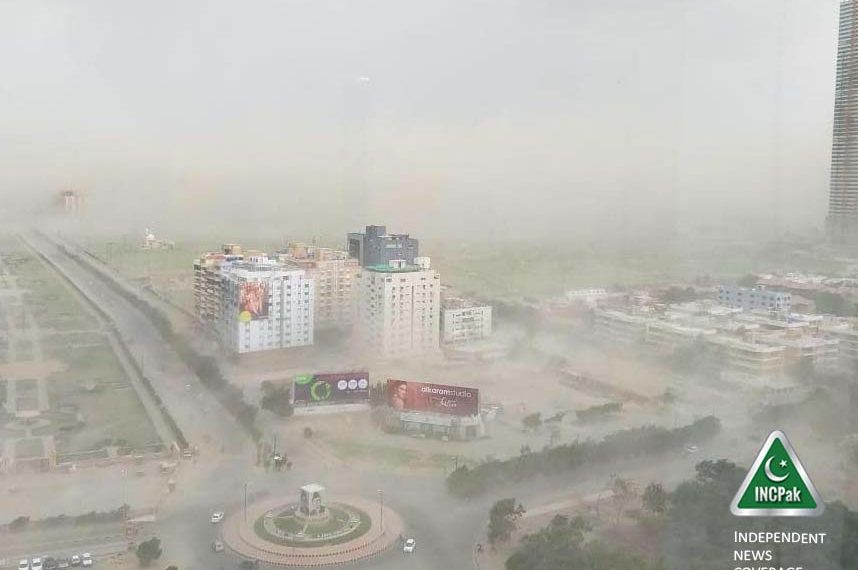 An Intense Dust Storm hits Karachi five dead 86 injured