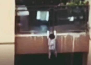 Three Year Old Chinese Toddler Survives Six Storey Fall