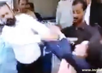 Shakargarh lawyers beating girl outside court, caught on camera