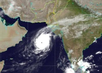 185 houses affected due to Cyclone Kyarr hits Karachi