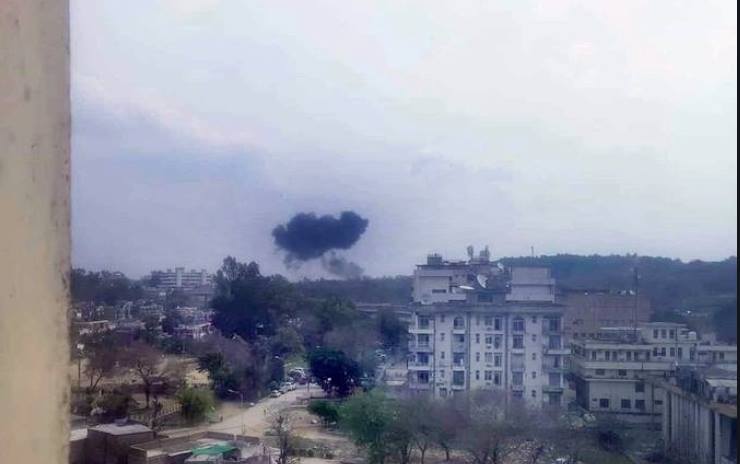 PAF F-16A Fighter Jet crashes during rehearsal in Islamabad