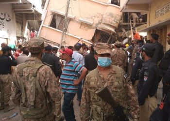 Five Storey building collapsed in Golimar Karachi