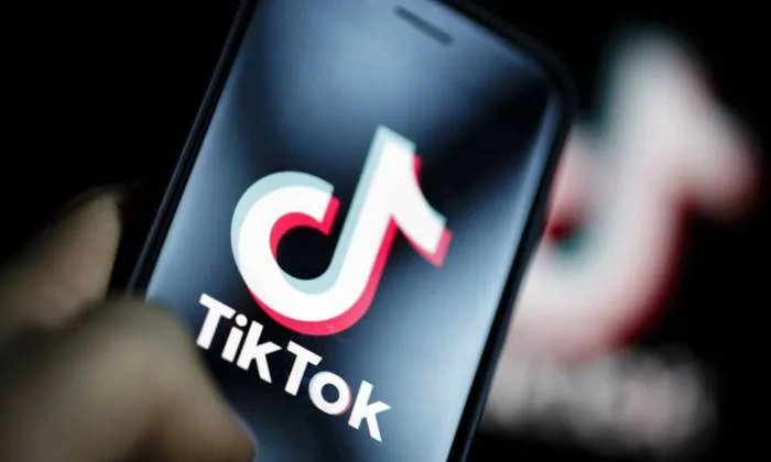 Tiktok video, Gujranwala Tiktok, Lahore tiktok, Falls off building