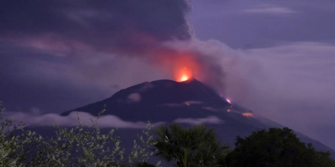 Mount Ili Lewotolok, Volcano Indonesia, Volcano, Mount Ili Lewotolok Volcano