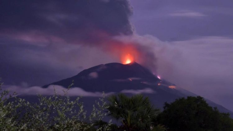 Mount Ili Lewotolok, Volcano Indonesia, Volcano, Mount Ili Lewotolok Volcano