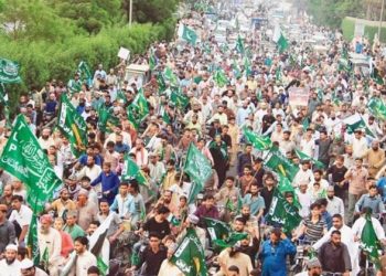 TLP Chief Khadim Hussain Rizvi Heads 'Anti France Rally' in Karachi