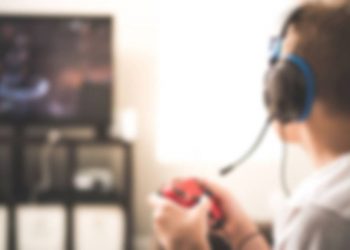 Man arrested for using PUBG to blackmail kids into sending sexually explicit videos.