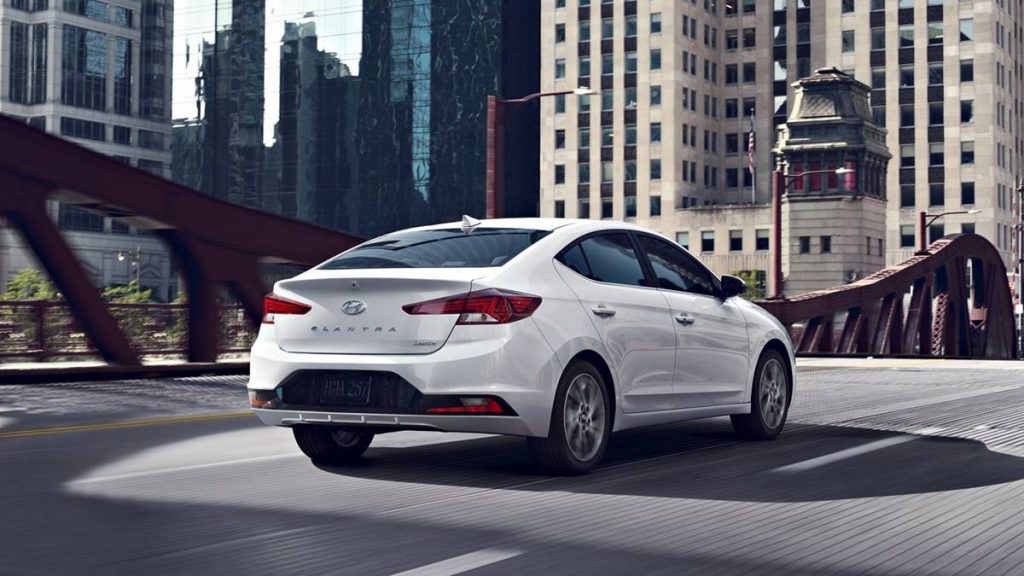 Hyundai Elantra, Hyundai Elantra Pakistan, Hyundai Elantra Exterior