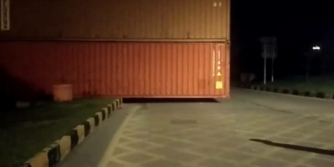 Containers D Chowk, Islamabad D Chowk, D Chowk, Containers Islamabad D Chowk, PTI Protest