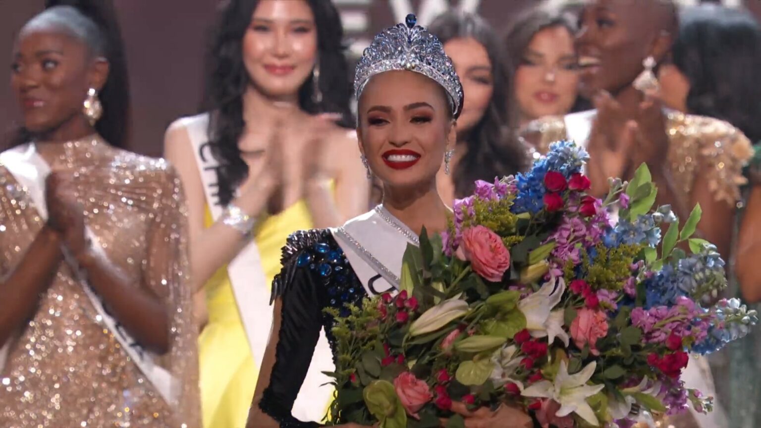 Miss USA R'Bonney Gabriel Wins Miss Universe 2022 Pageant - INCPak