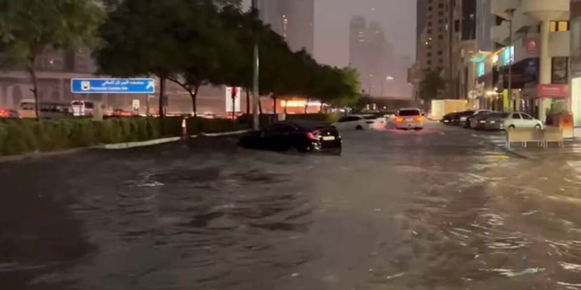 Dubai Rain, UAE Rain, Dubai Flood, Dubai Roads, UAE Roads