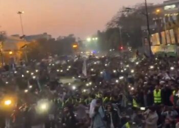 TLP Holds Protest in Karachi and Lahore Over Alleged Election Rigging