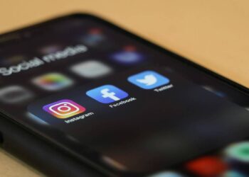 PPP Senators Seeks Ban on All Social Media Platforms in Pakistan