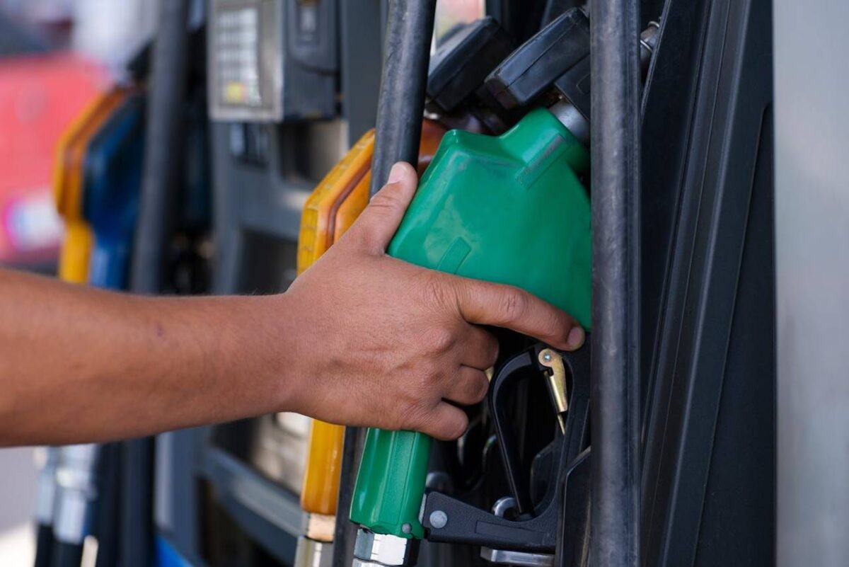 Petrol prices likely to fall by rs. 5 per litre