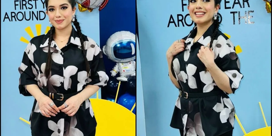 Arisha Razi Stuns in Semi-Formal Outfit