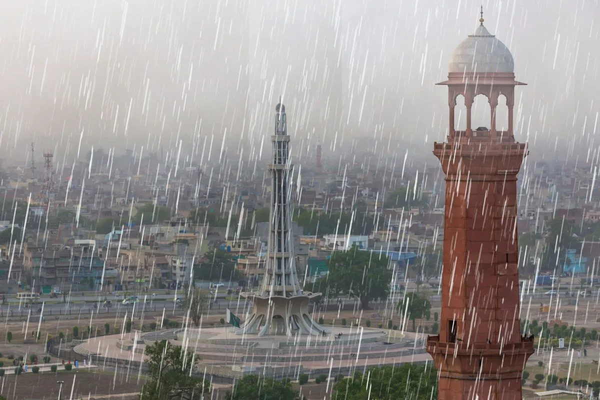 Weather Update: Rain and Gusty Winds Expected in Lahore and Parts of Punjab