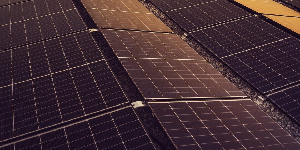 Sindh Govt to Provide Free Solar Panels to 2.6 Million Households