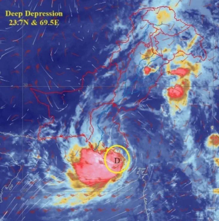 Pmd issues cyclone alert