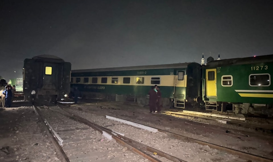 Karachi Express Derails at Hyderabad Railway Station En Route to Lahore