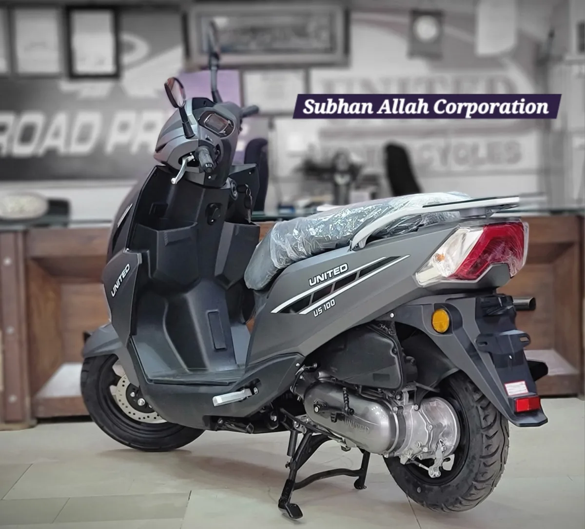 New United Scooty 100cc  Images are courtesy of Subhan Allah Corporation Lahore