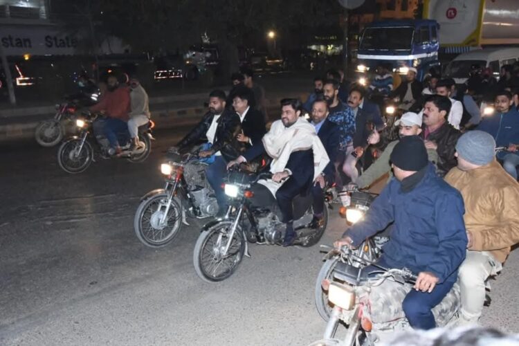 Governor Tessori Celebrates Mohajir Culture Day with Enthusiastic Bike Ride