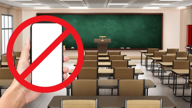 Punjab Bans Mobile Phone Use in College Classrooms